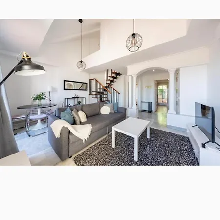 - Nueva Andalucia Aloha Estates * Marbella