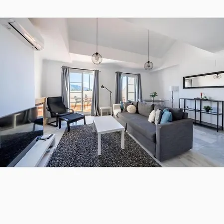 - Nueva Andalucia Aloha Estates Apartment